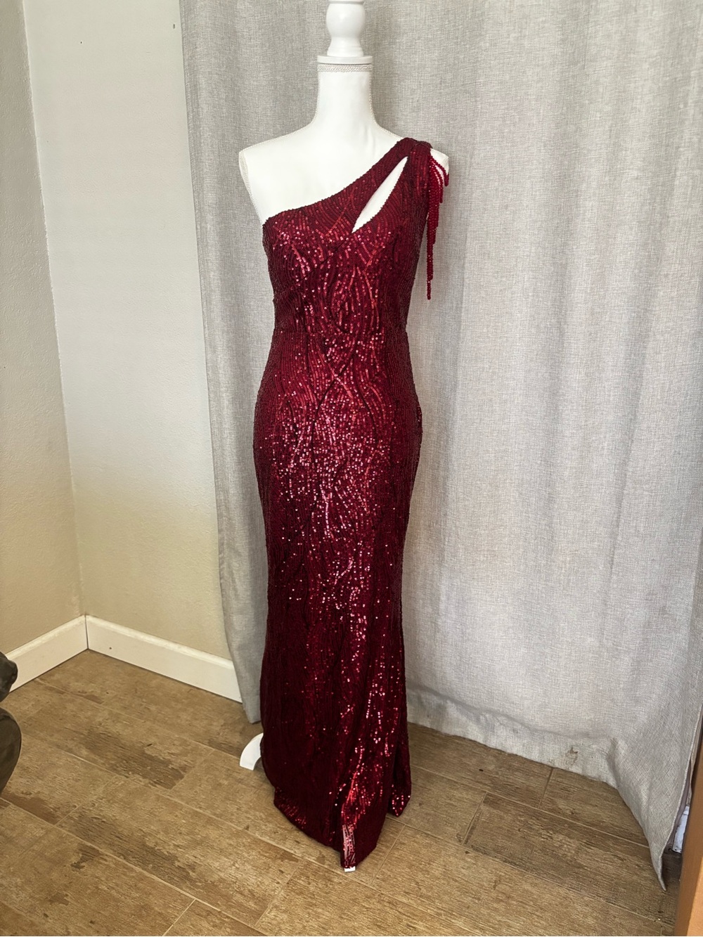 Red One-Shoulder Sequin Evening Gown